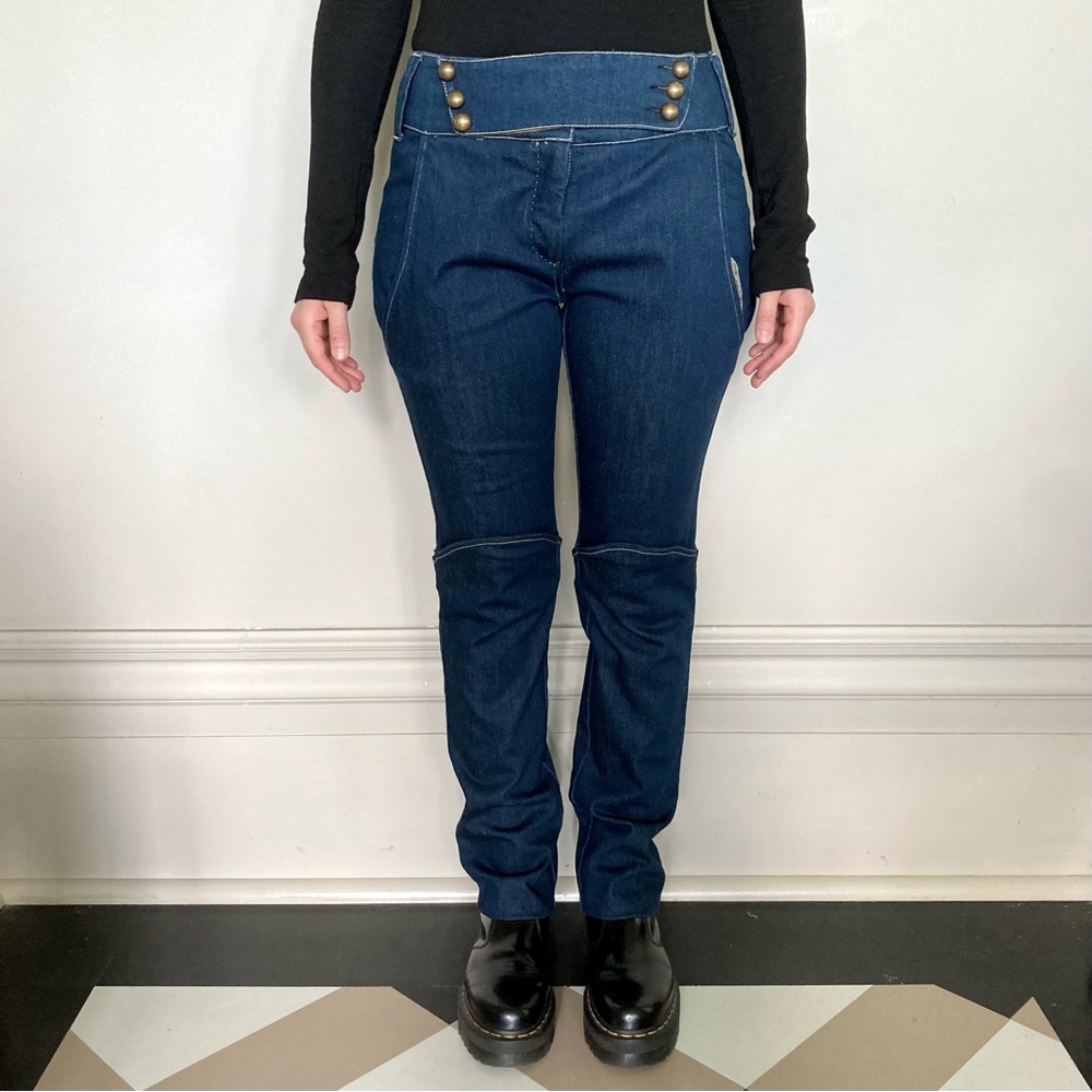 Vintage Gianfranco Ferre dark-wash button-detail jeans. 💙
